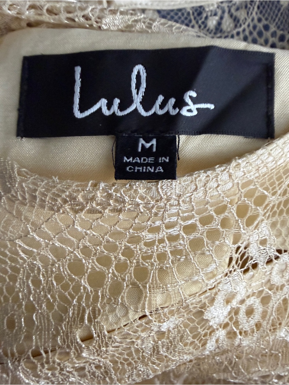NWT Lulu's Champagne Lace Tiered Maxi Dress Sz M Back Slit | NWT - Picture 8 of 10